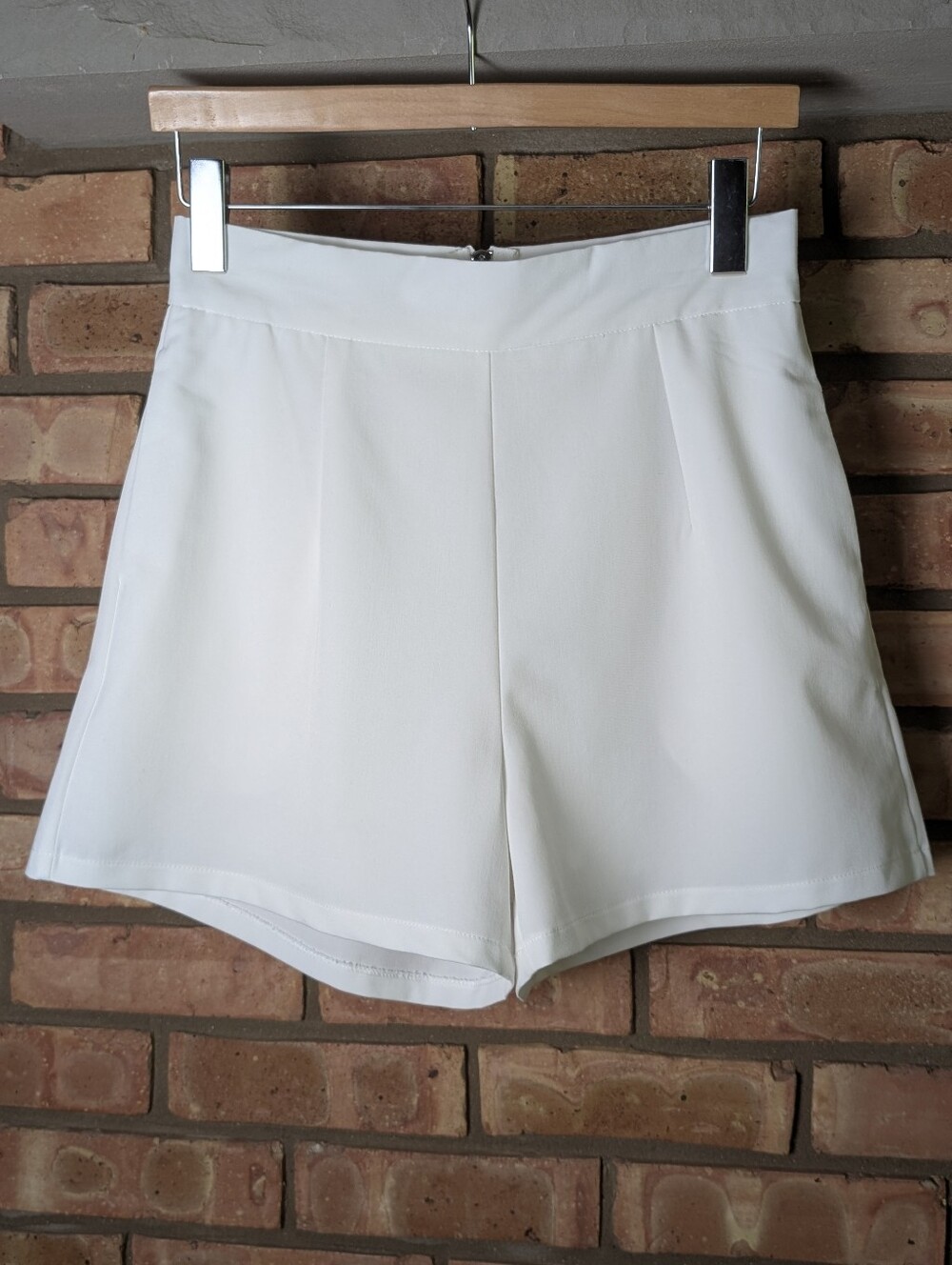 Polly High Waist White Shorts